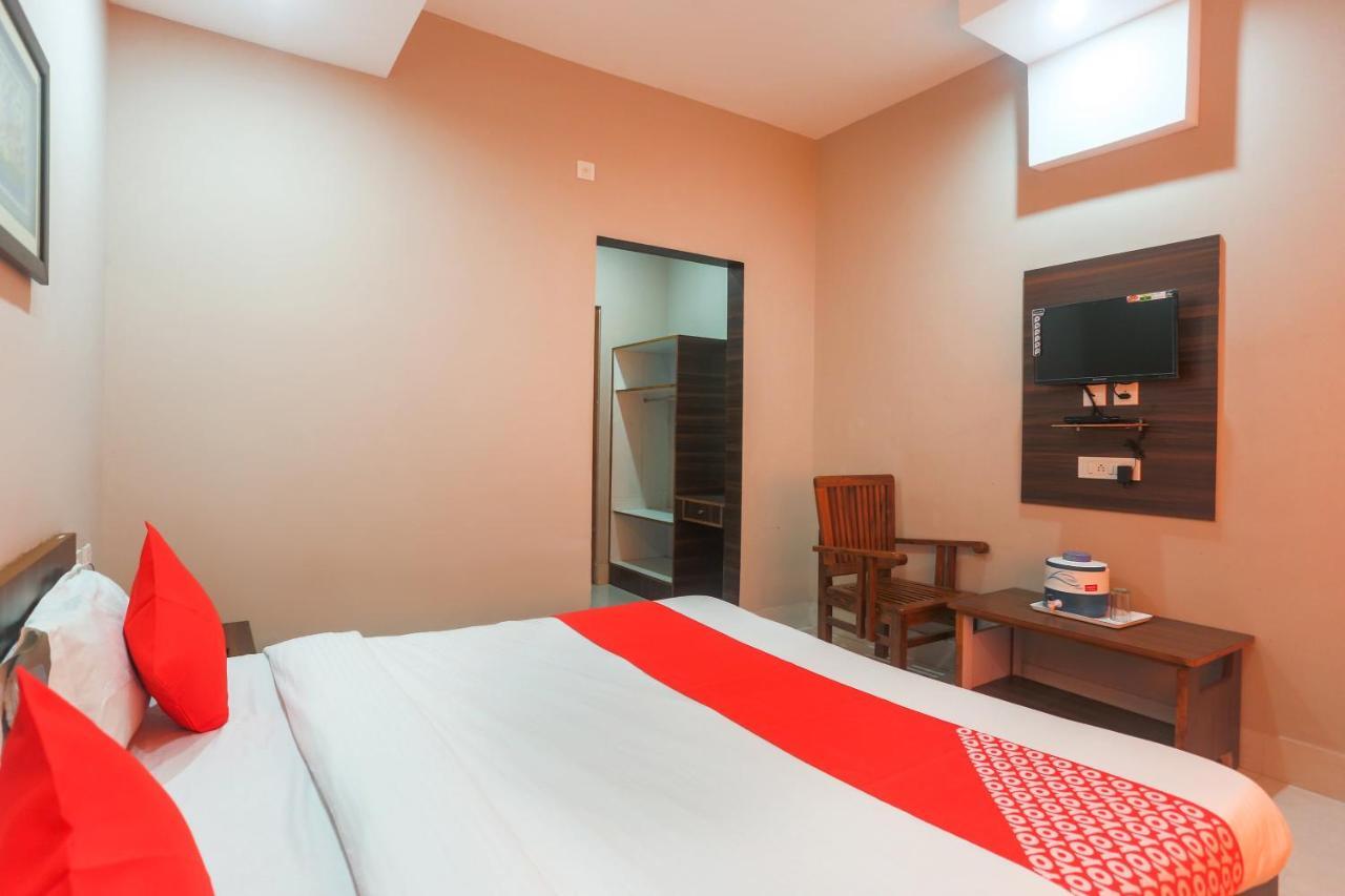 Oyo 61586 Hotel Narmada Bhavan Puri Esterno foto