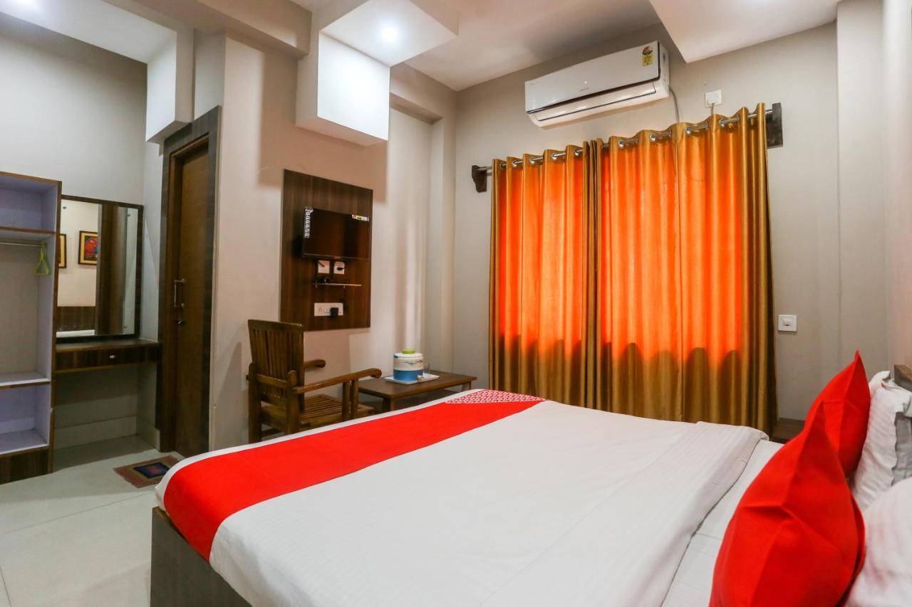 Oyo 61586 Hotel Narmada Bhavan Puri Esterno foto