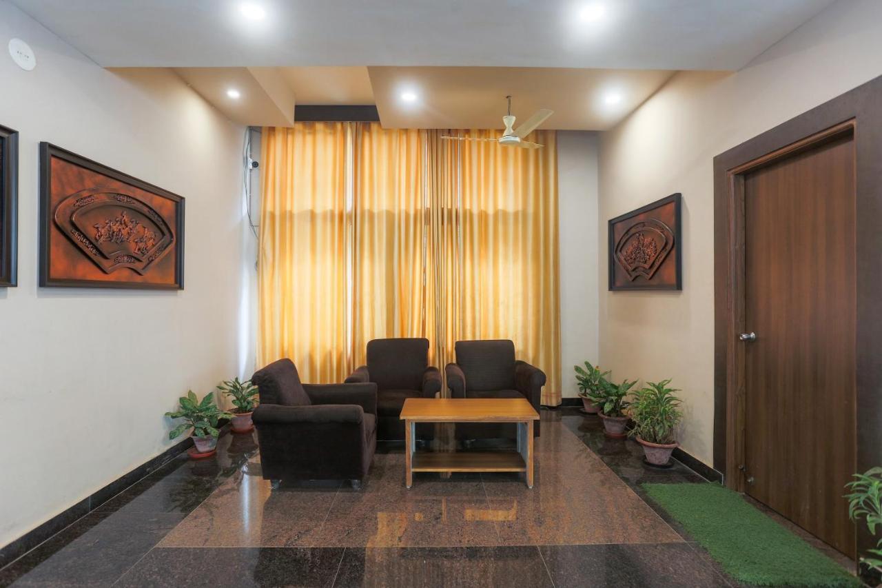 Oyo 61586 Hotel Narmada Bhavan Puri Esterno foto