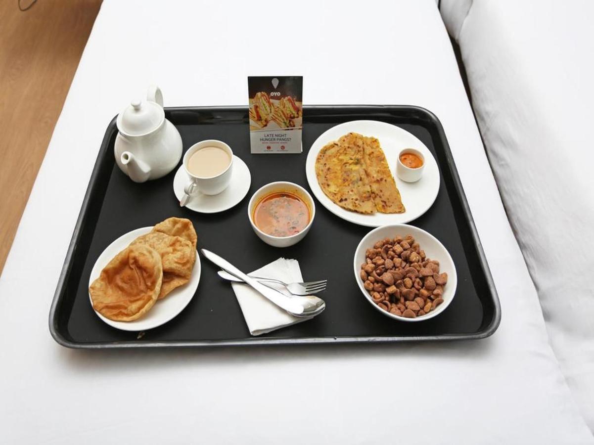 Oyo 61586 Hotel Narmada Bhavan Puri Esterno foto